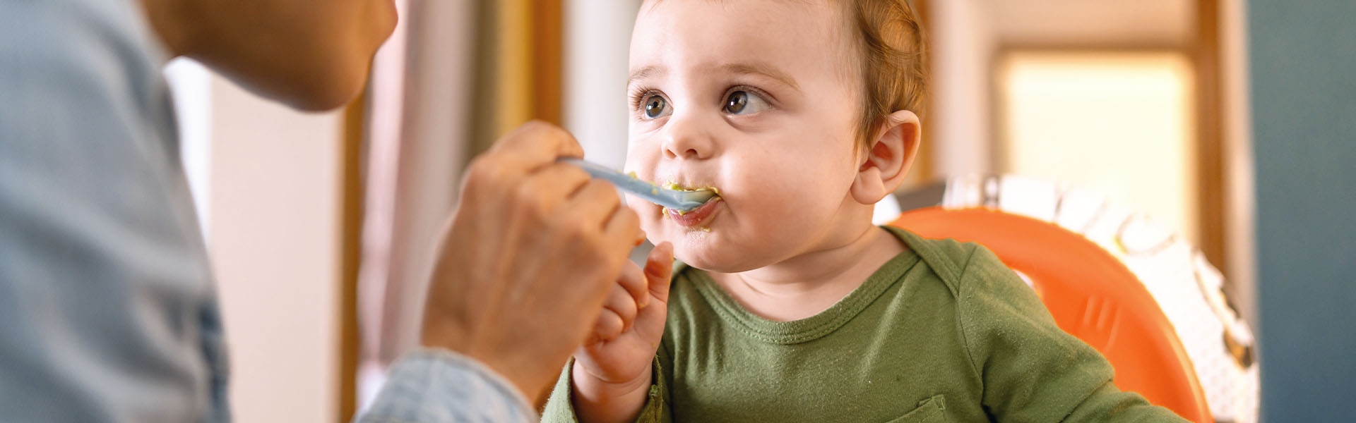 Jak připravit a zavádět nemléčné příkrmy